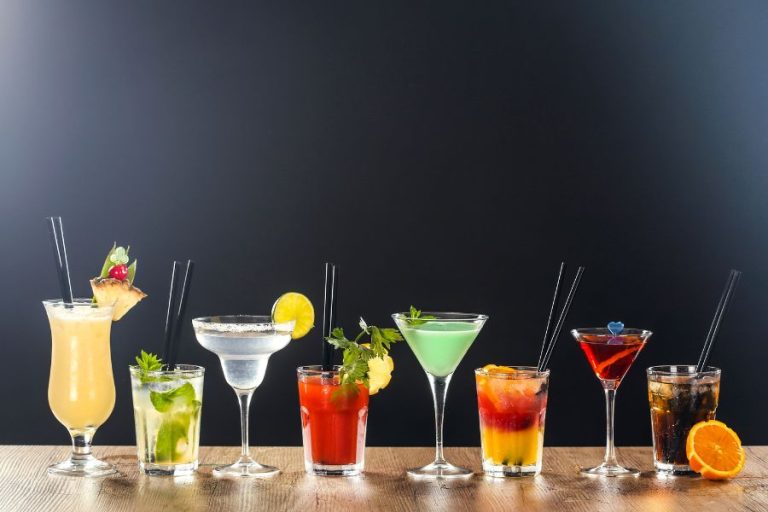 Many varieties of cocktails